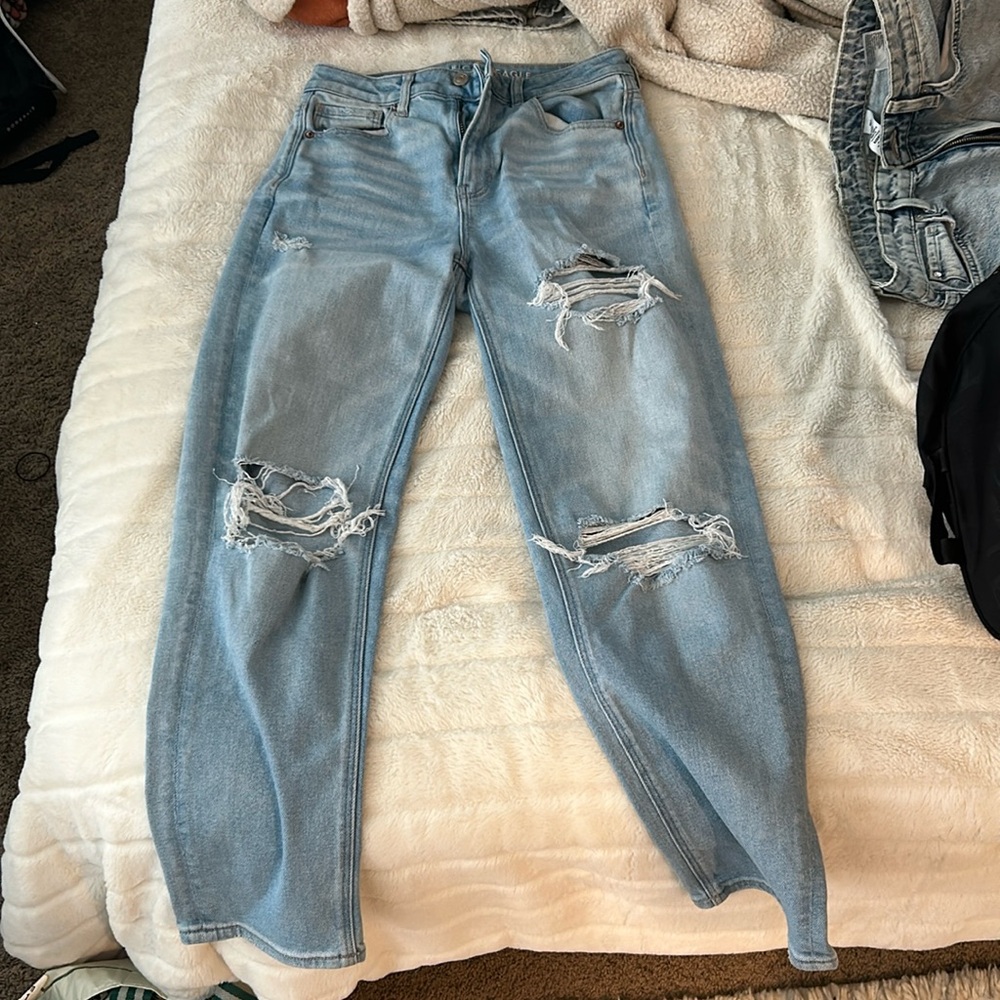 American Eagle Mom jean